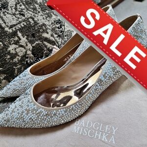 #NEW #Badgley Mischka Madison Kitten Heel Ivory Satin Gem #Pumps Sz 8.5M w Pouch
